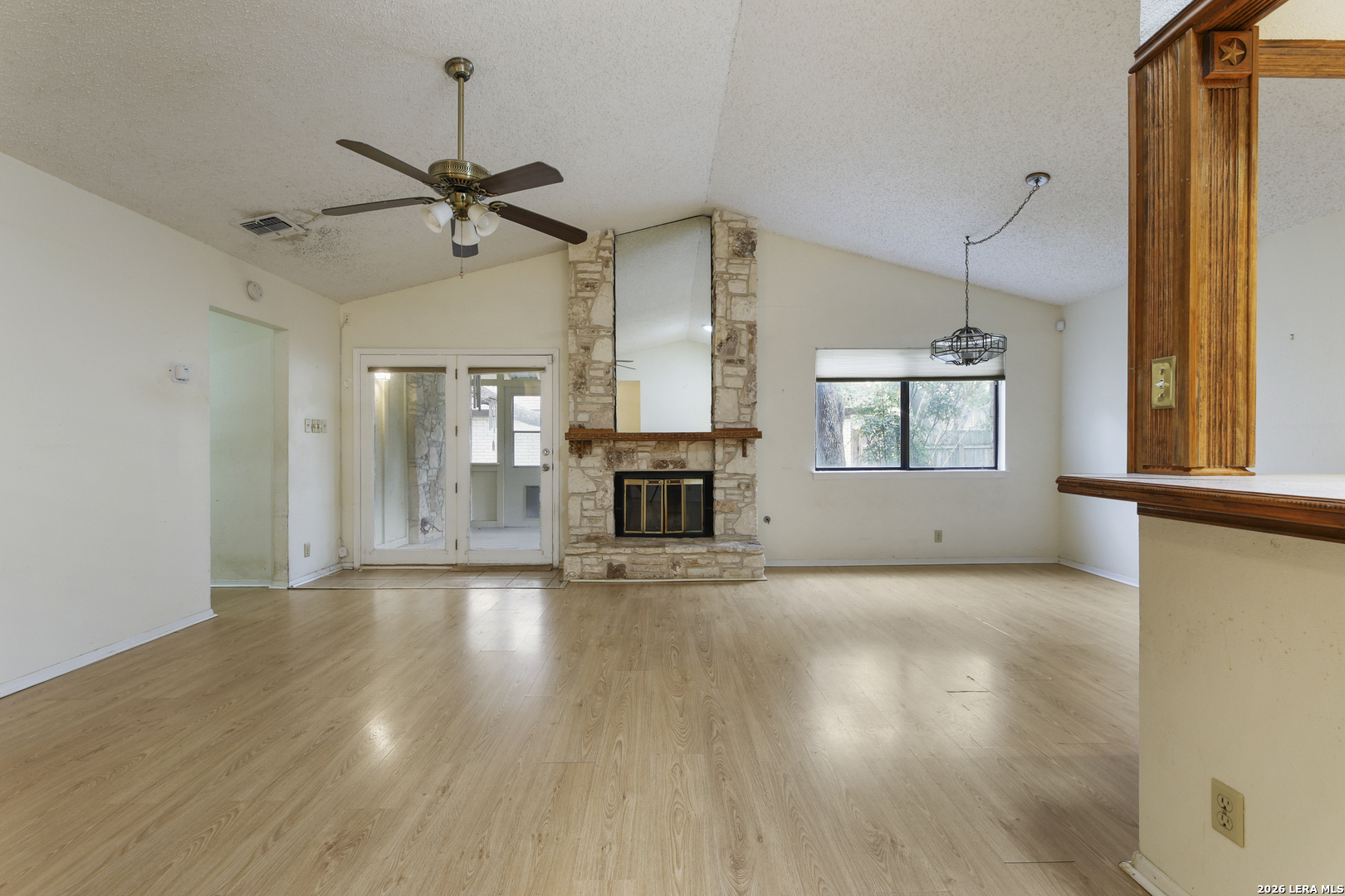 4322 Center Oak Woods