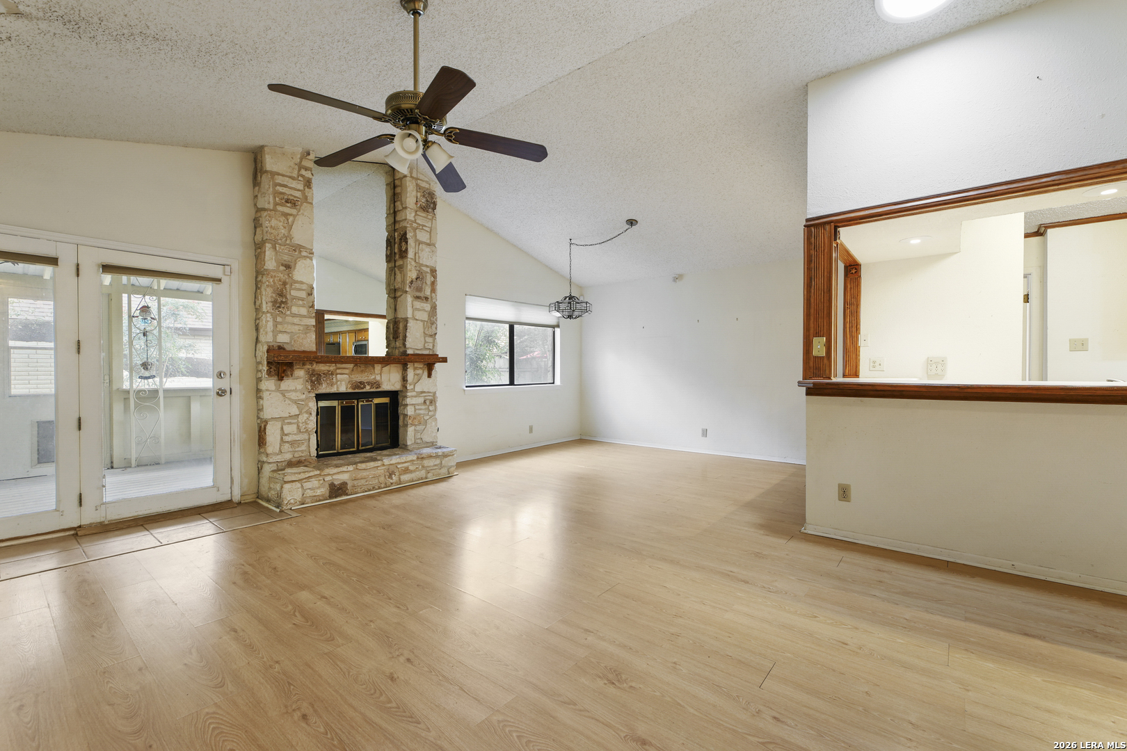 4322 Center Oak Woods