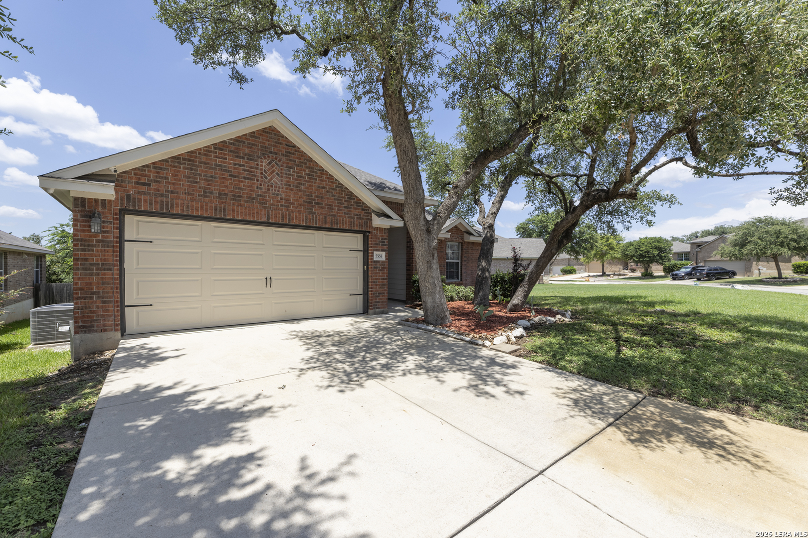5555 Southern Oaks