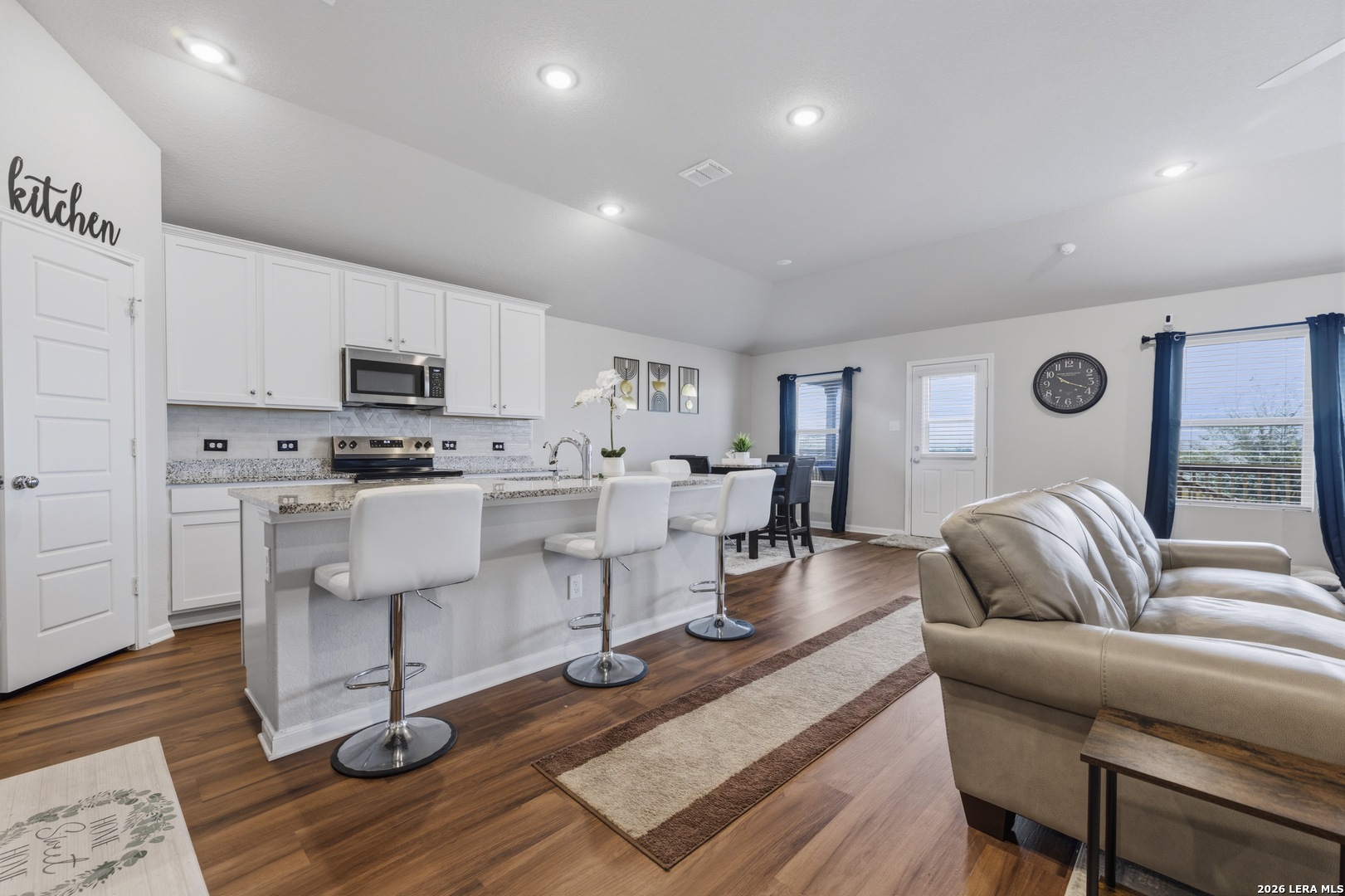 5538 Jade Valley