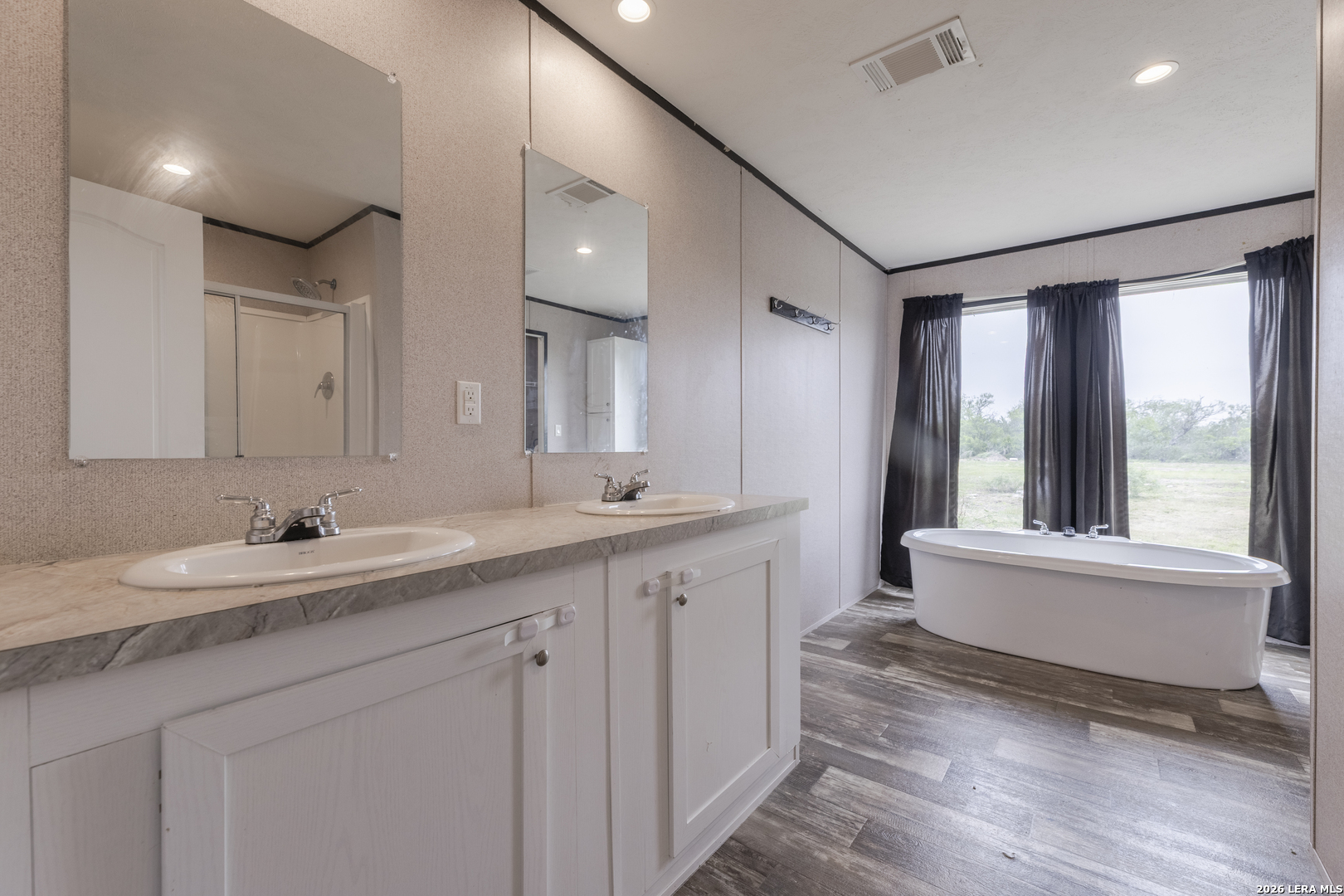 240 Private Road 4653