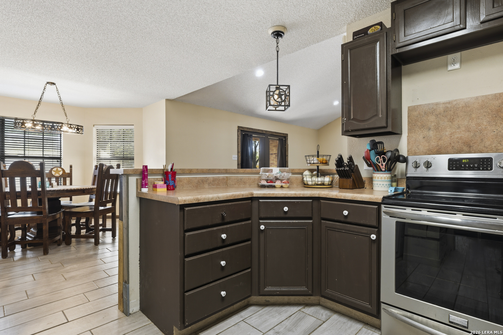 126 WOODLAND DR