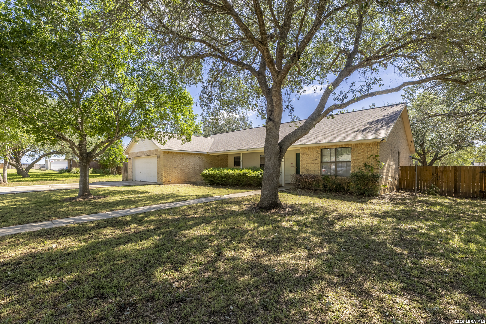 126 WOODLAND DR
