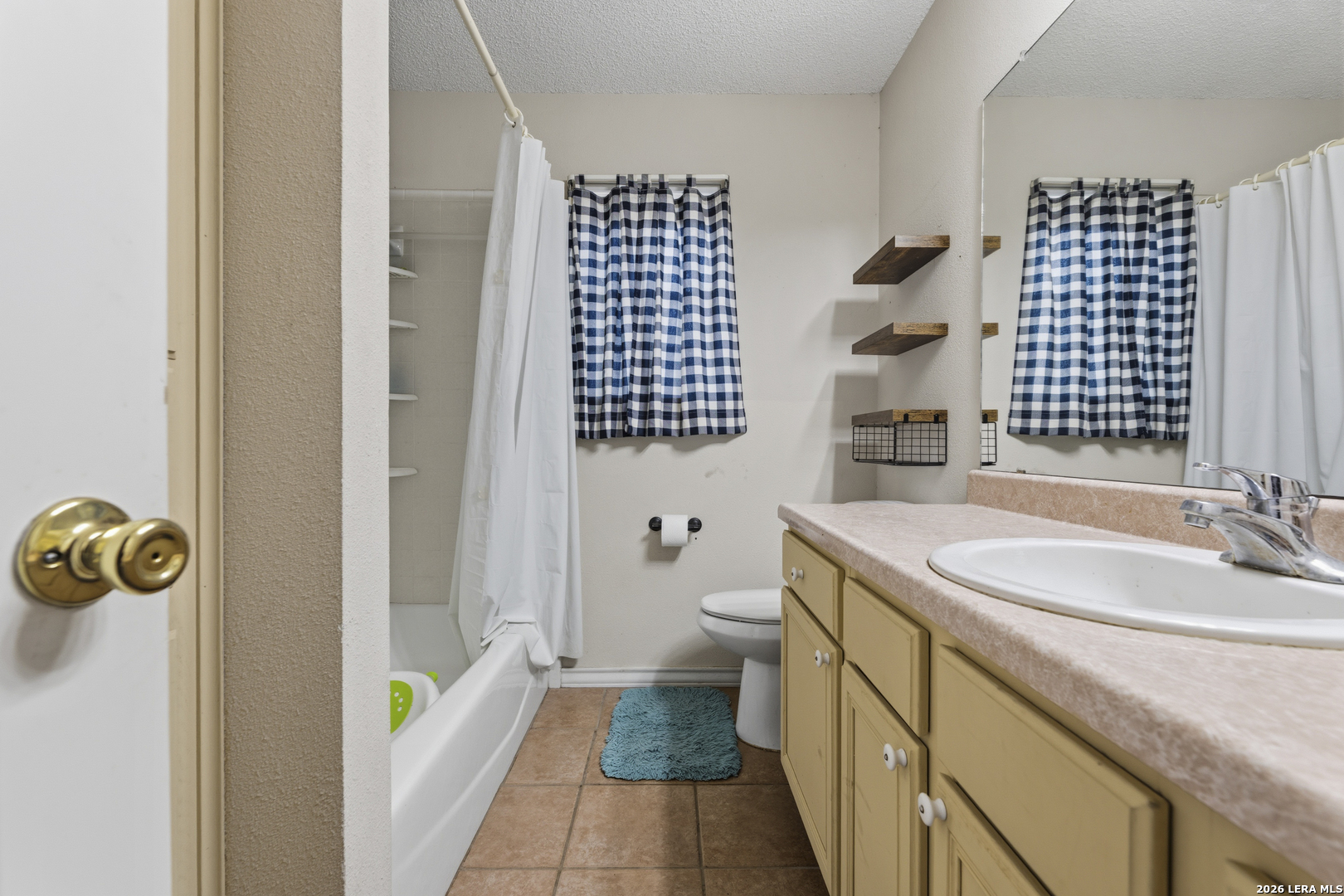 126 WOODLAND DR