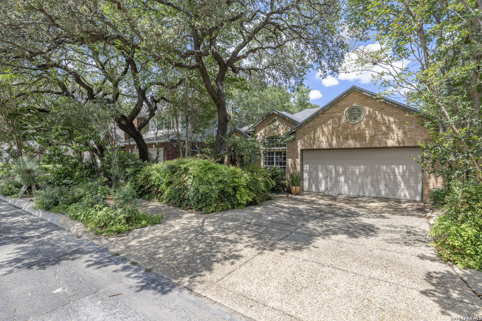 2039 Thicket Trail Dr