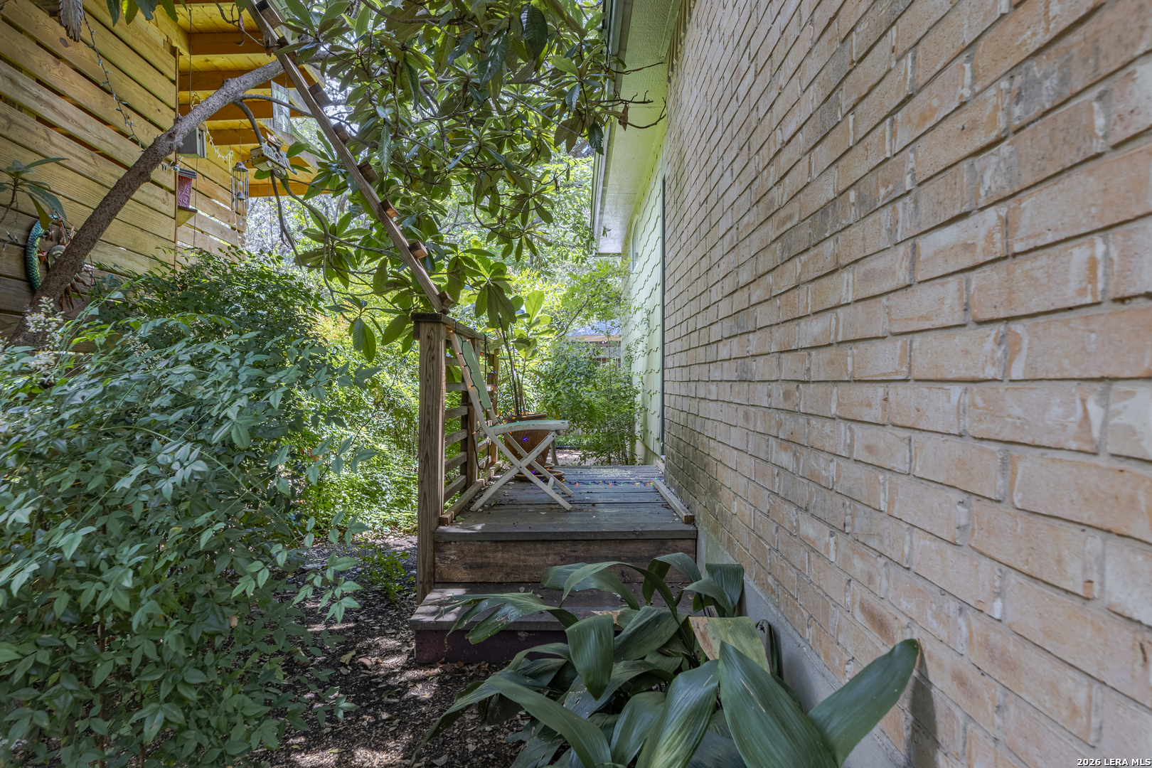 2039 Thicket Trail Dr