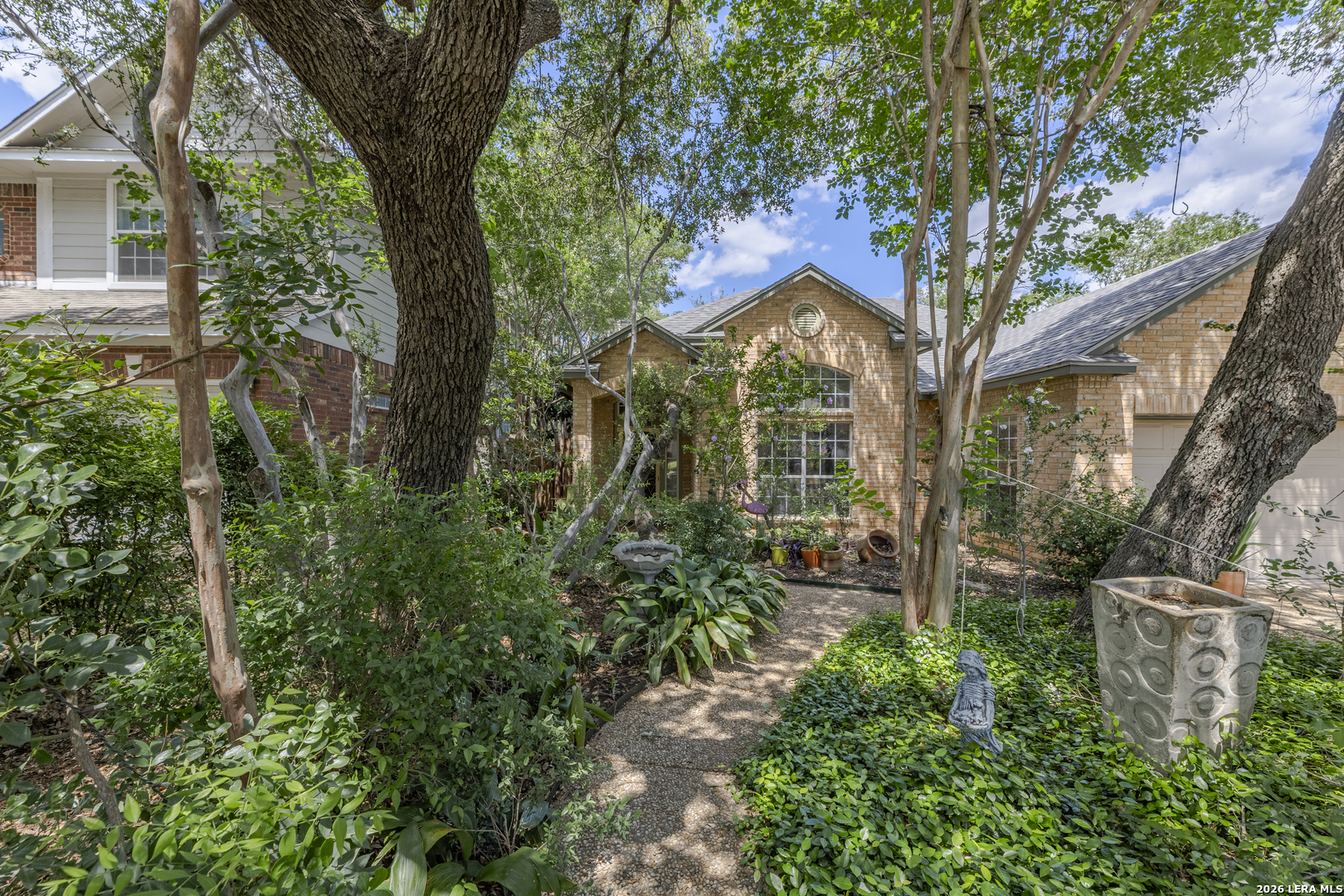 2039 Thicket Trail Dr