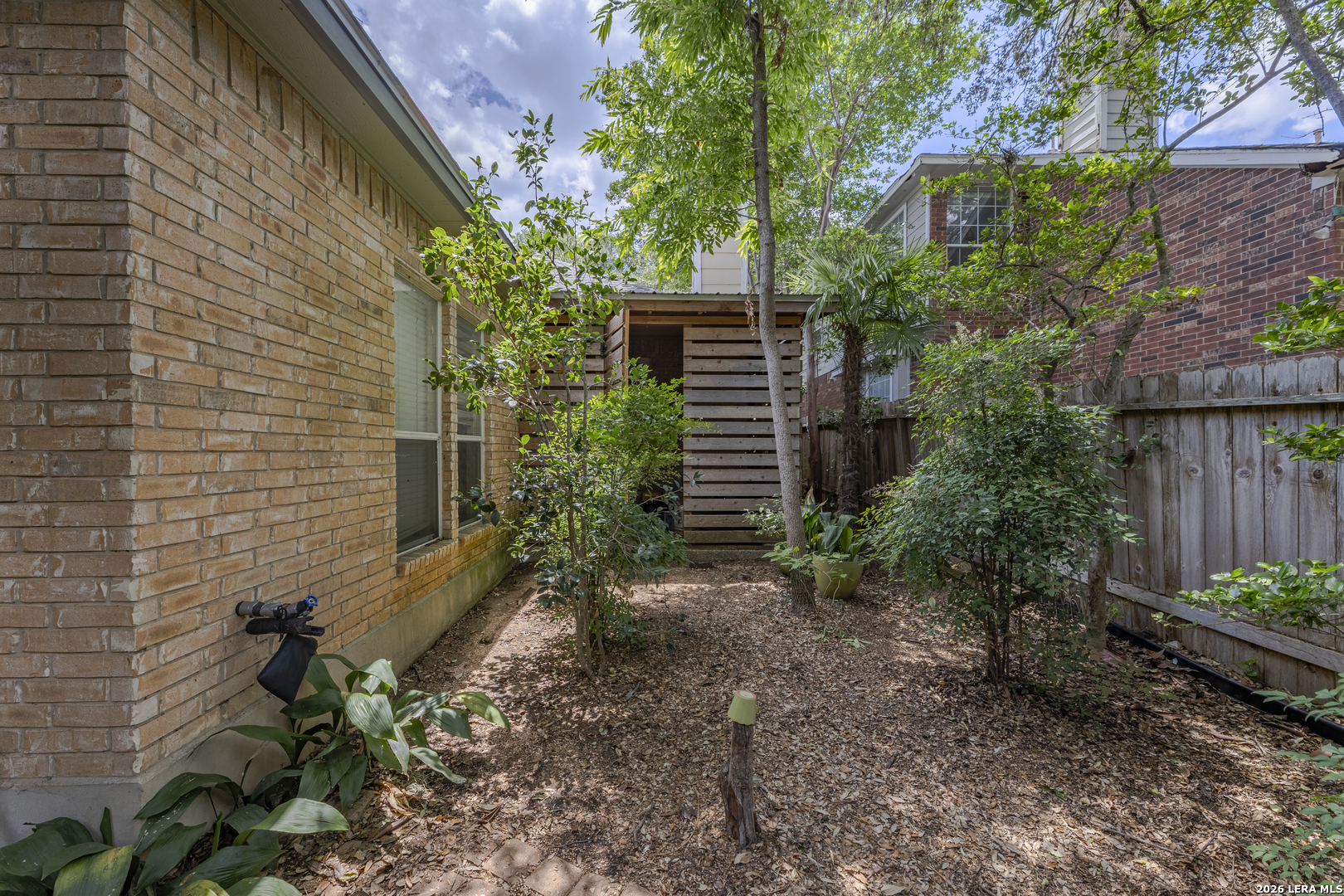2039 Thicket Trail Dr