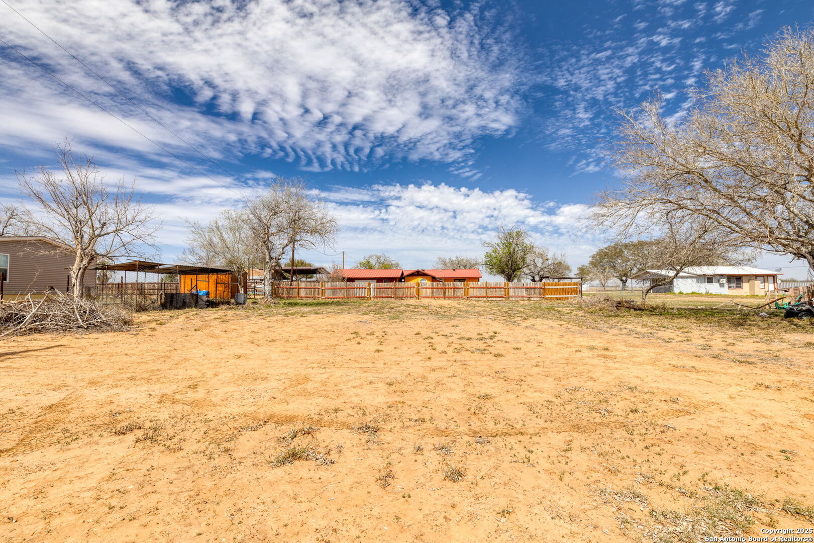 13934 N INTERSTATE 35