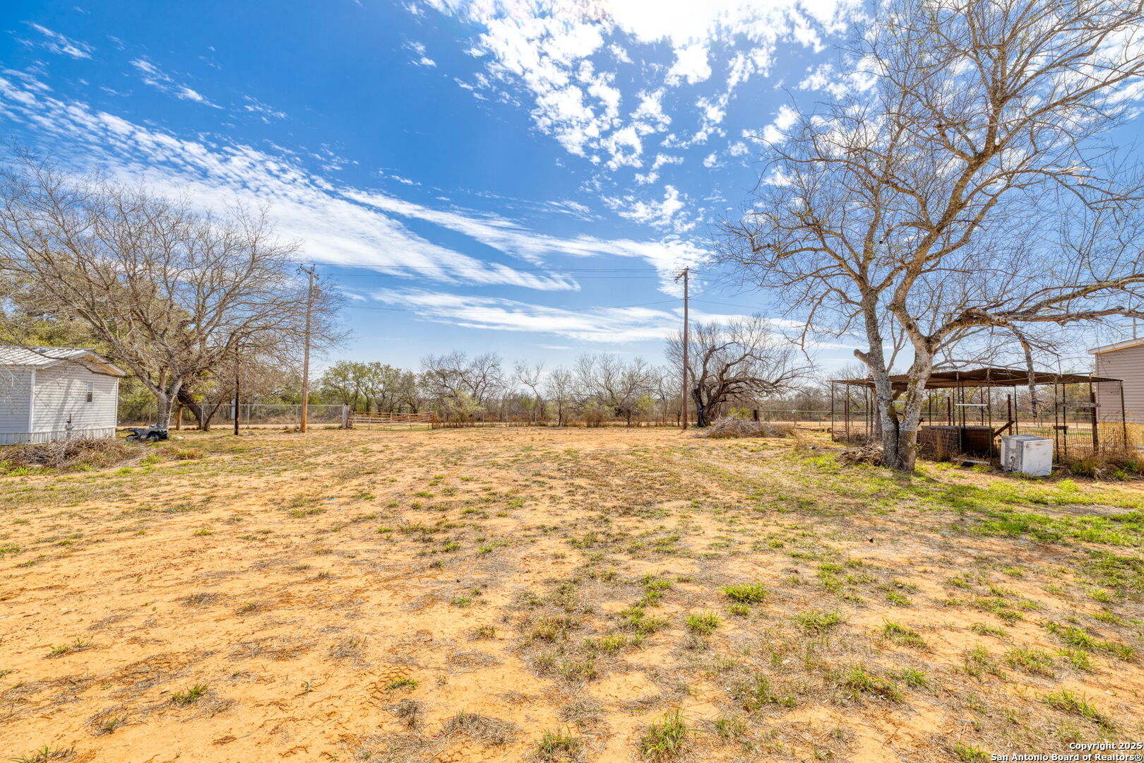 13934 N INTERSTATE 35