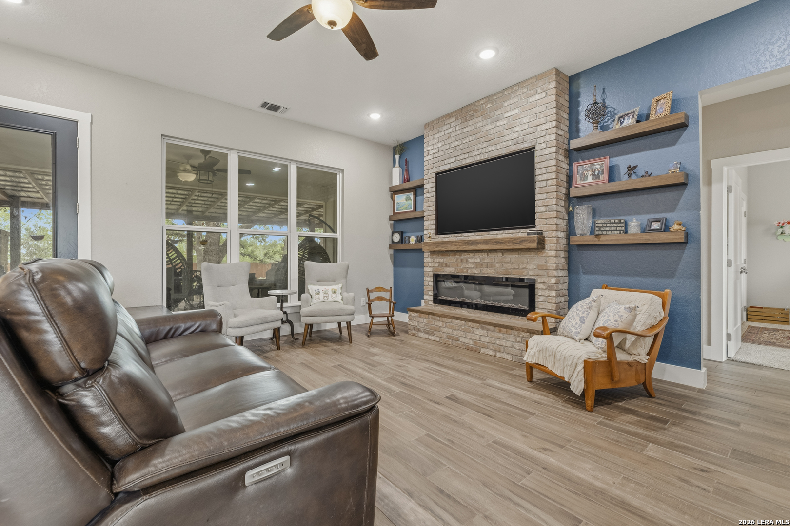 1516 KINGS RANCH RD