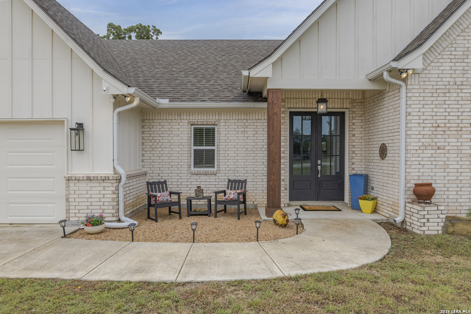 1516 KINGS RANCH RD