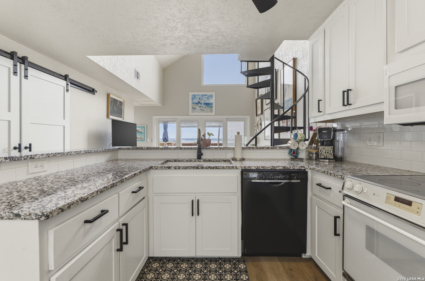 1601 LARSON DR UNIT 2