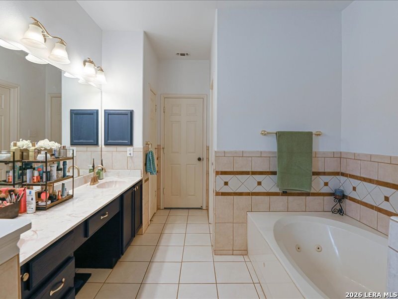 9049 Sarasota Woods