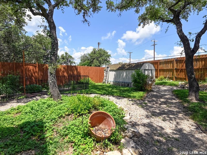 9049 Sarasota Woods