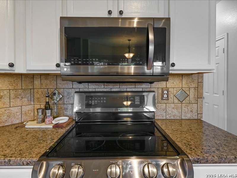 9049 Sarasota Woods
