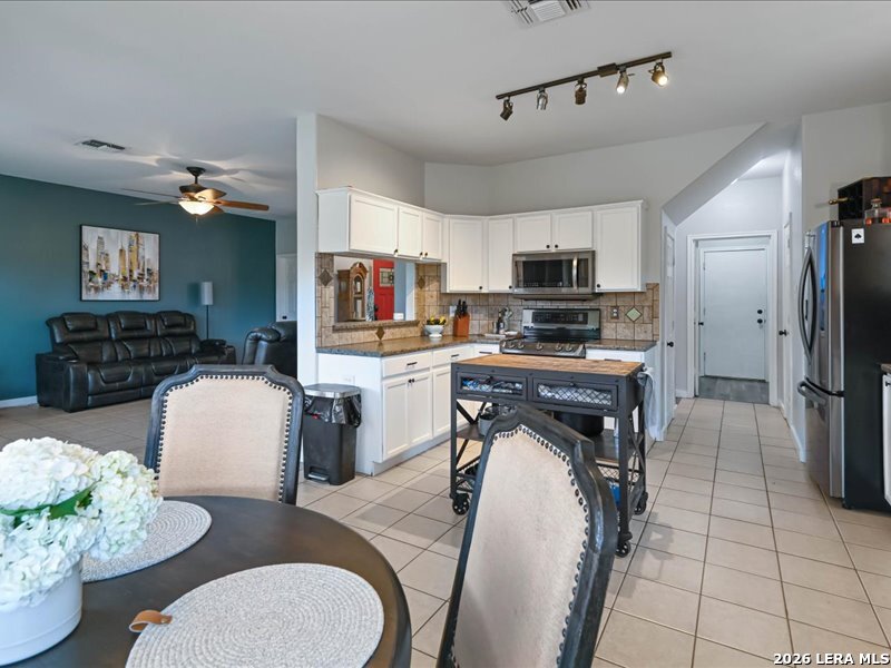9049 Sarasota Woods