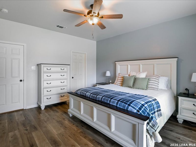 9049 Sarasota Woods