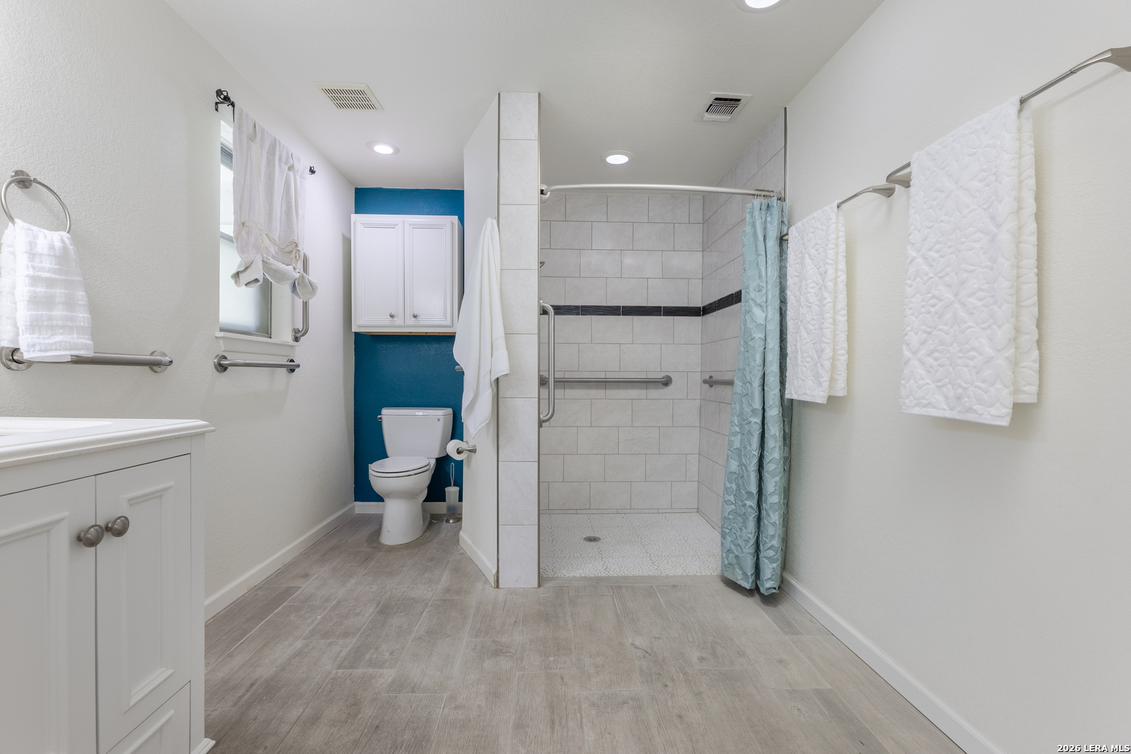 8722 Midcrown