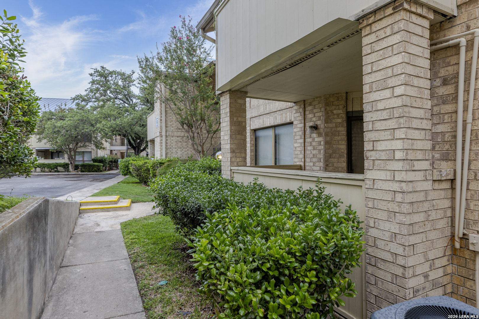 11843 Braesview 913