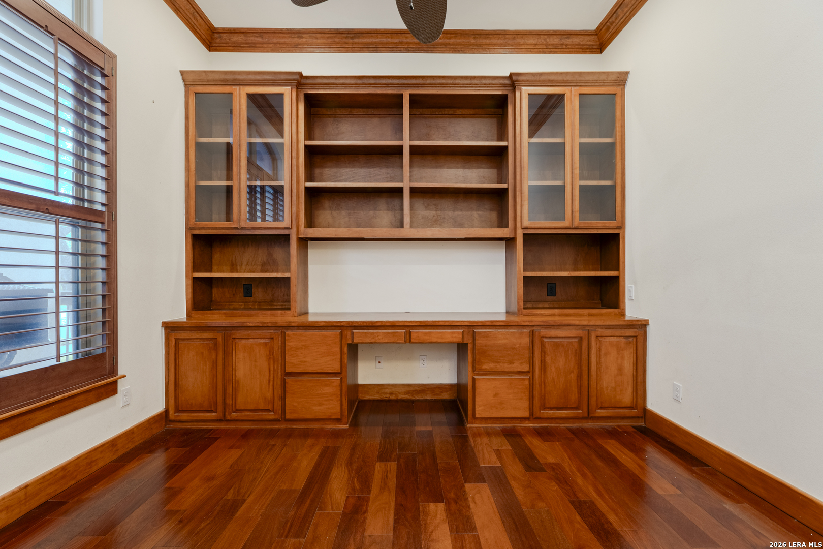 410 QUEEN ANNE CT