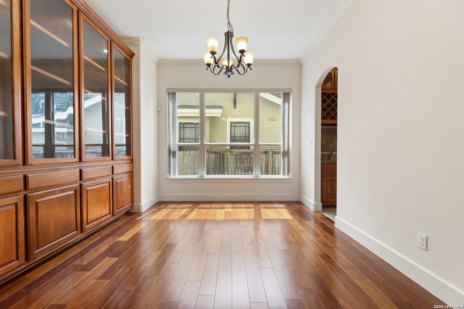 410 QUEEN ANNE CT