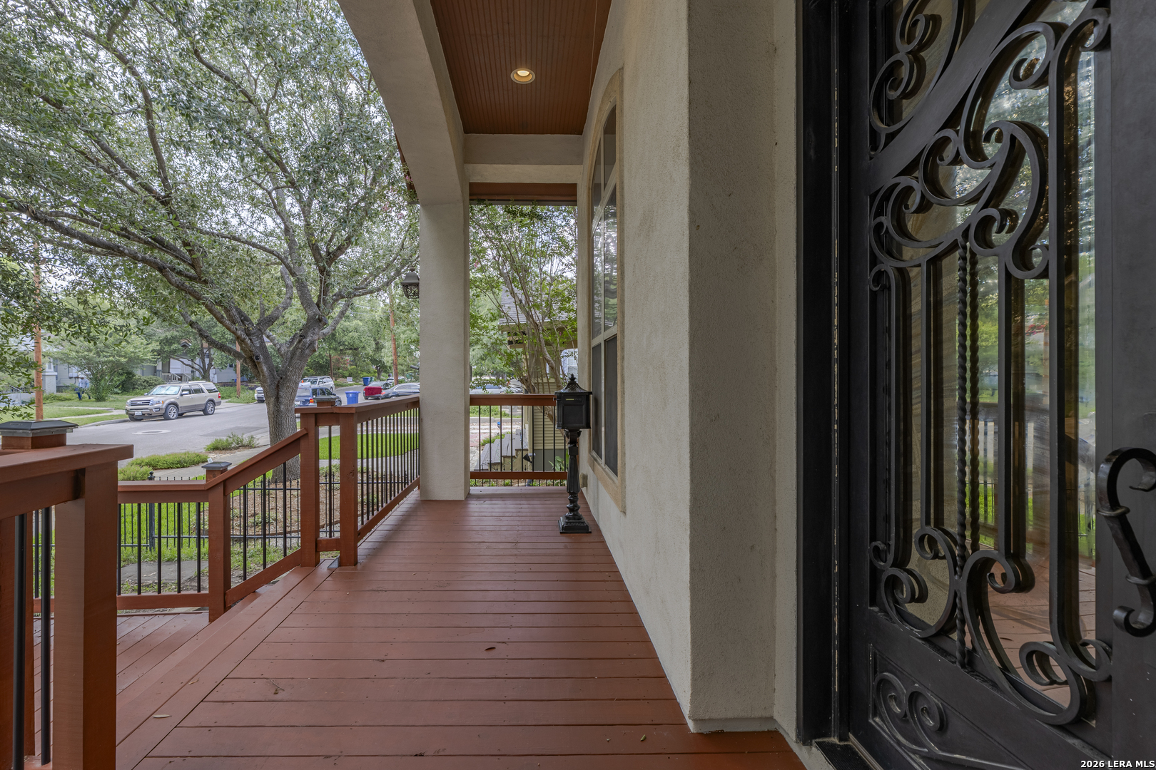 410 QUEEN ANNE CT