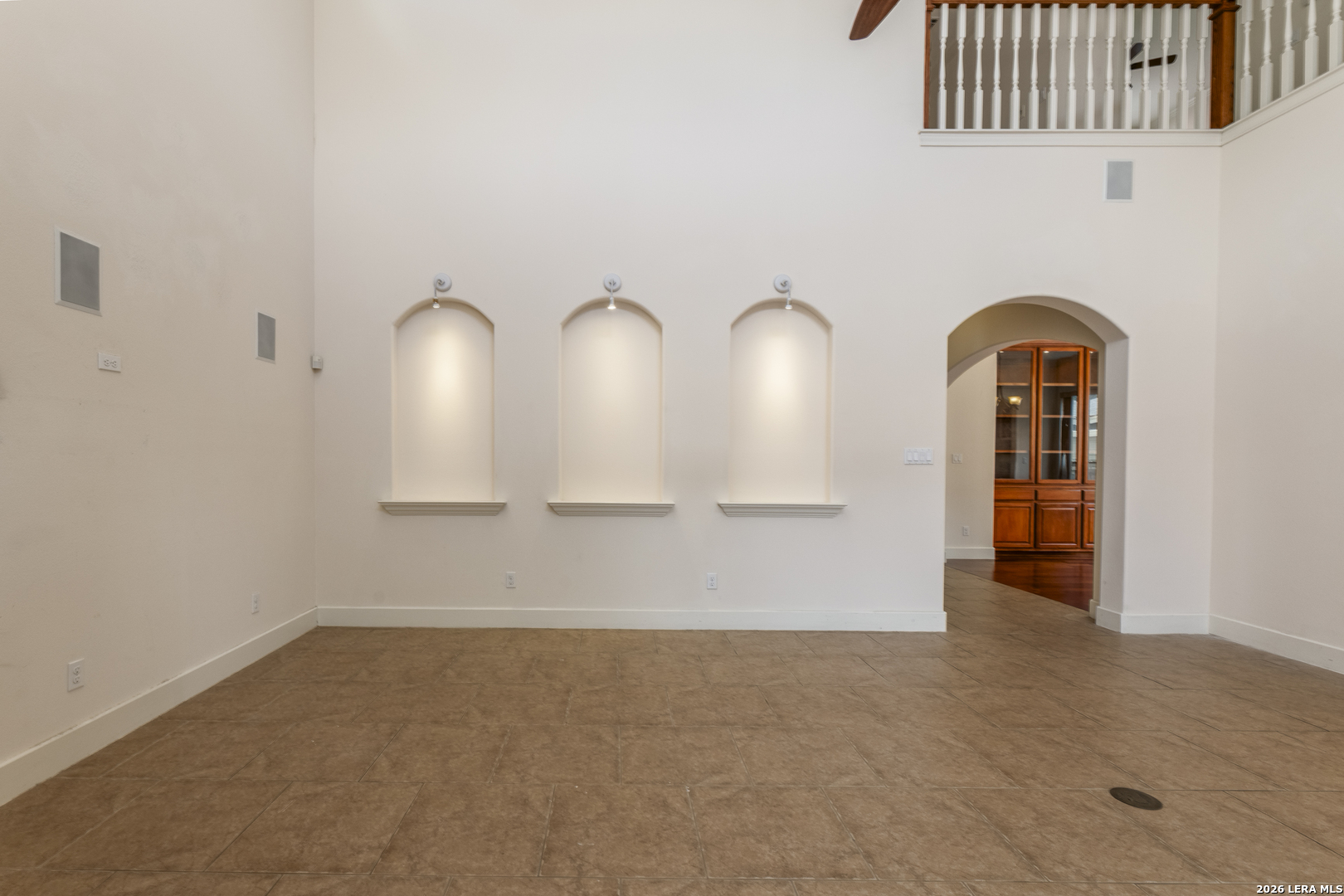 410 QUEEN ANNE CT