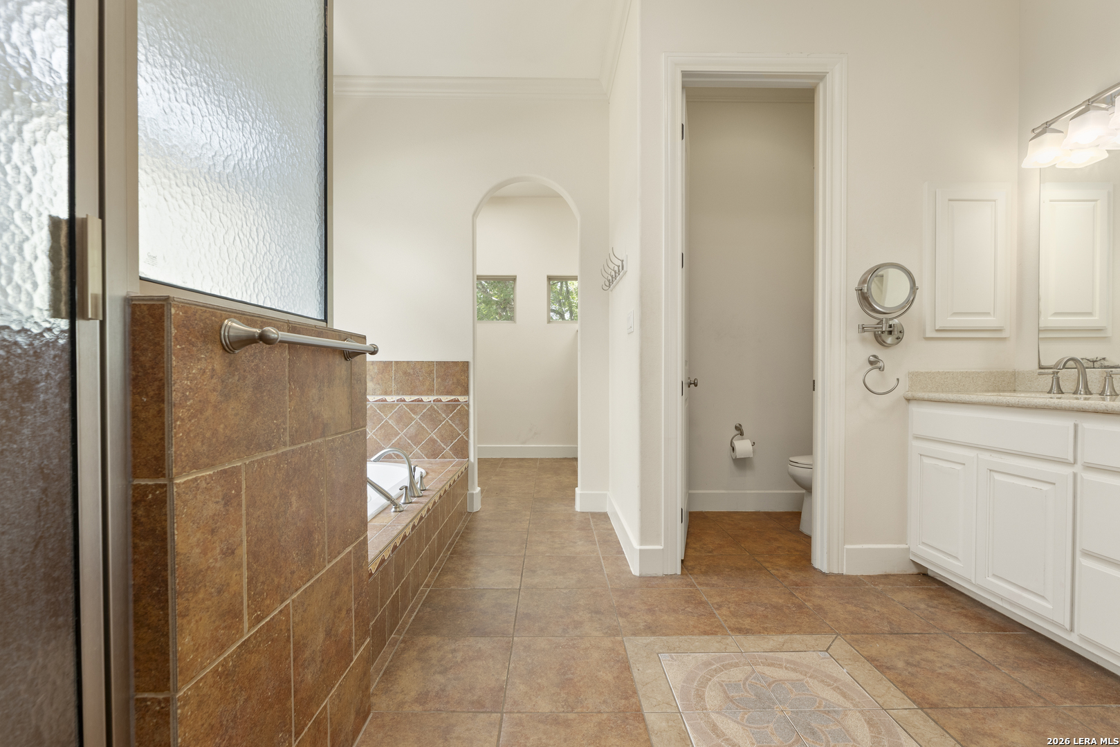 410 QUEEN ANNE CT