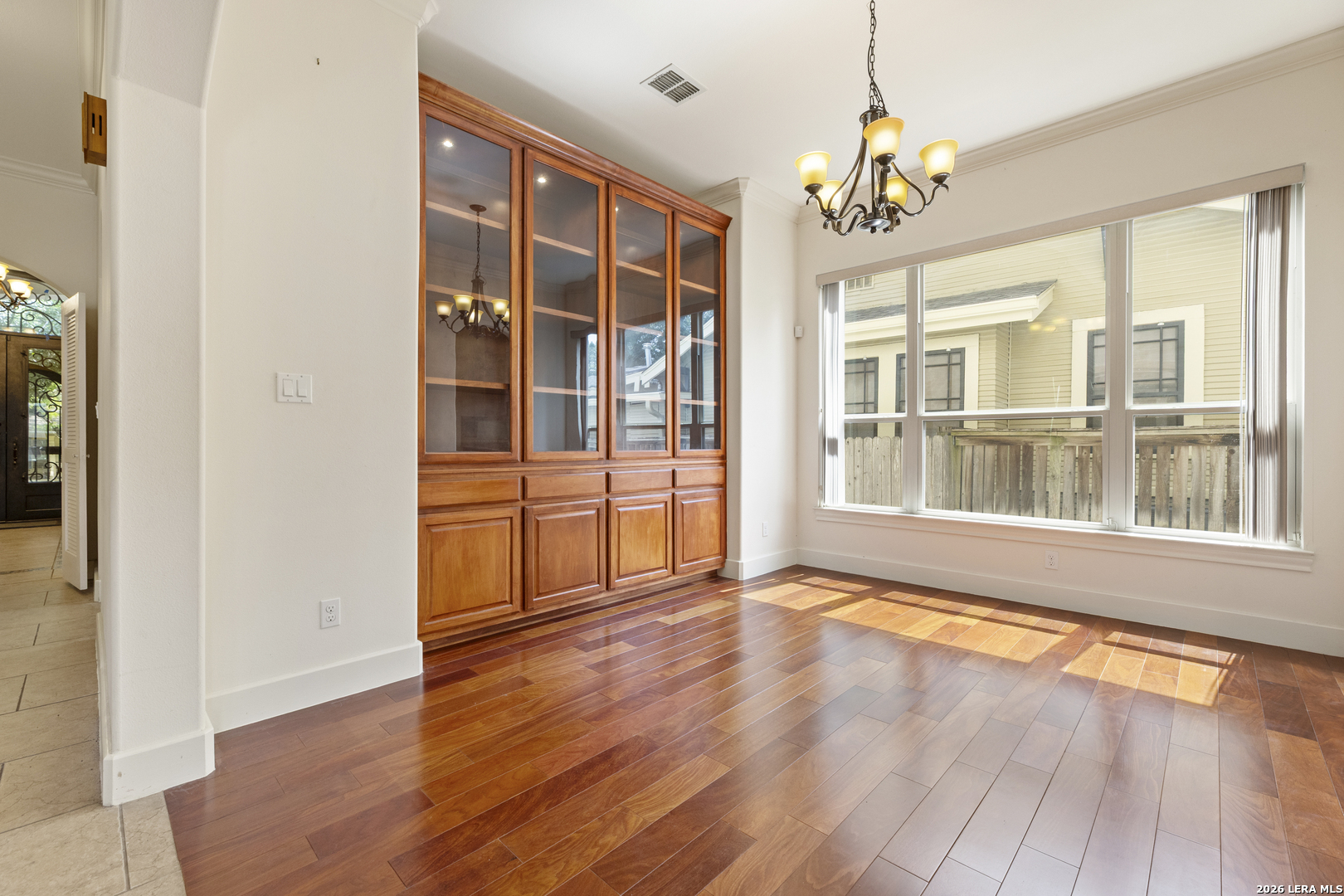410 QUEEN ANNE CT