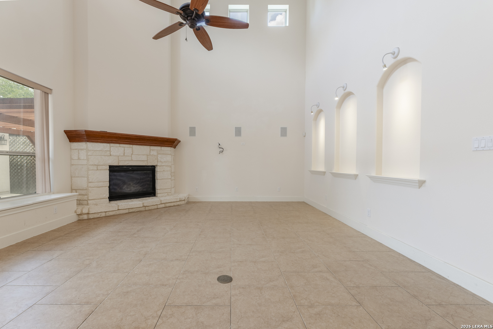 410 QUEEN ANNE CT