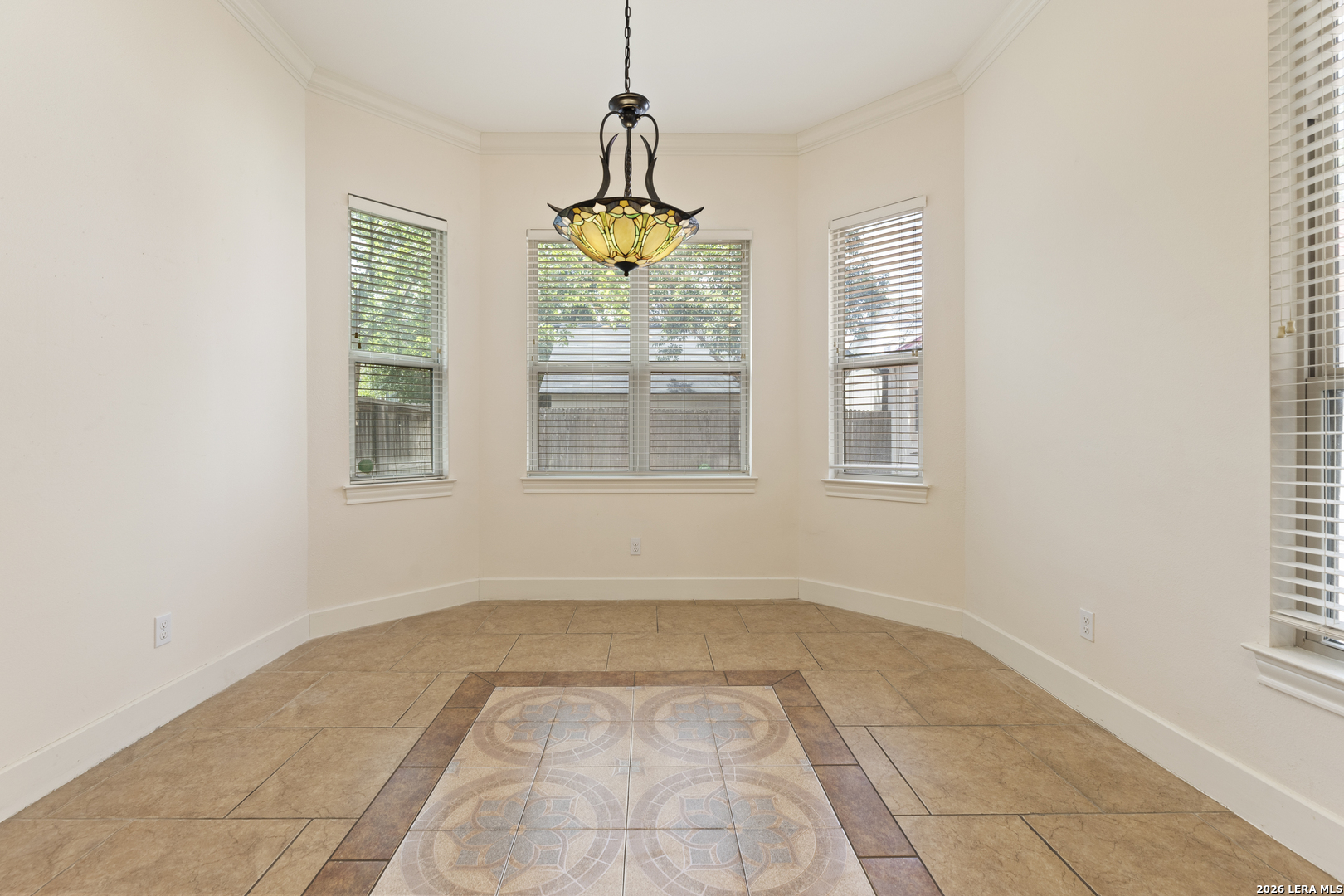 410 QUEEN ANNE CT