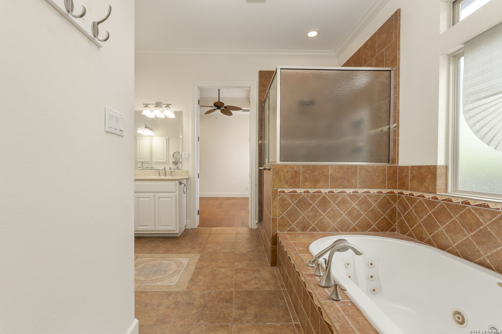 410 QUEEN ANNE CT