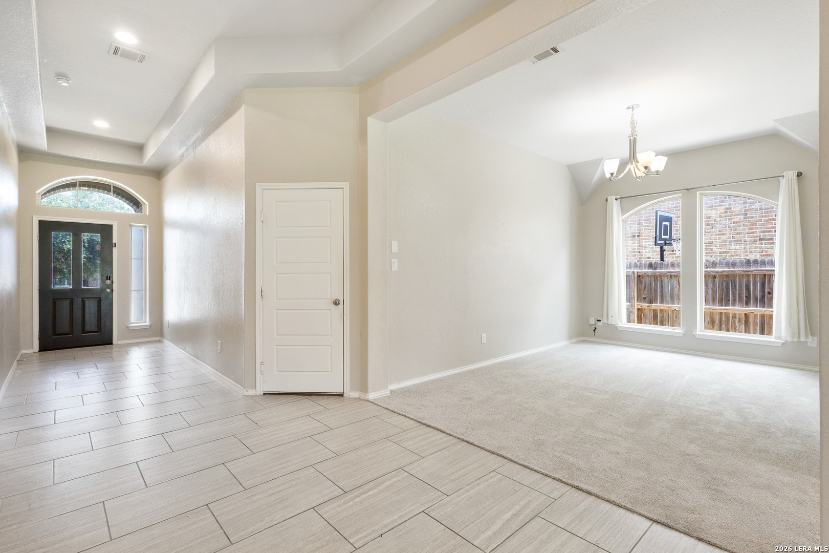 2434 Valencia Crest