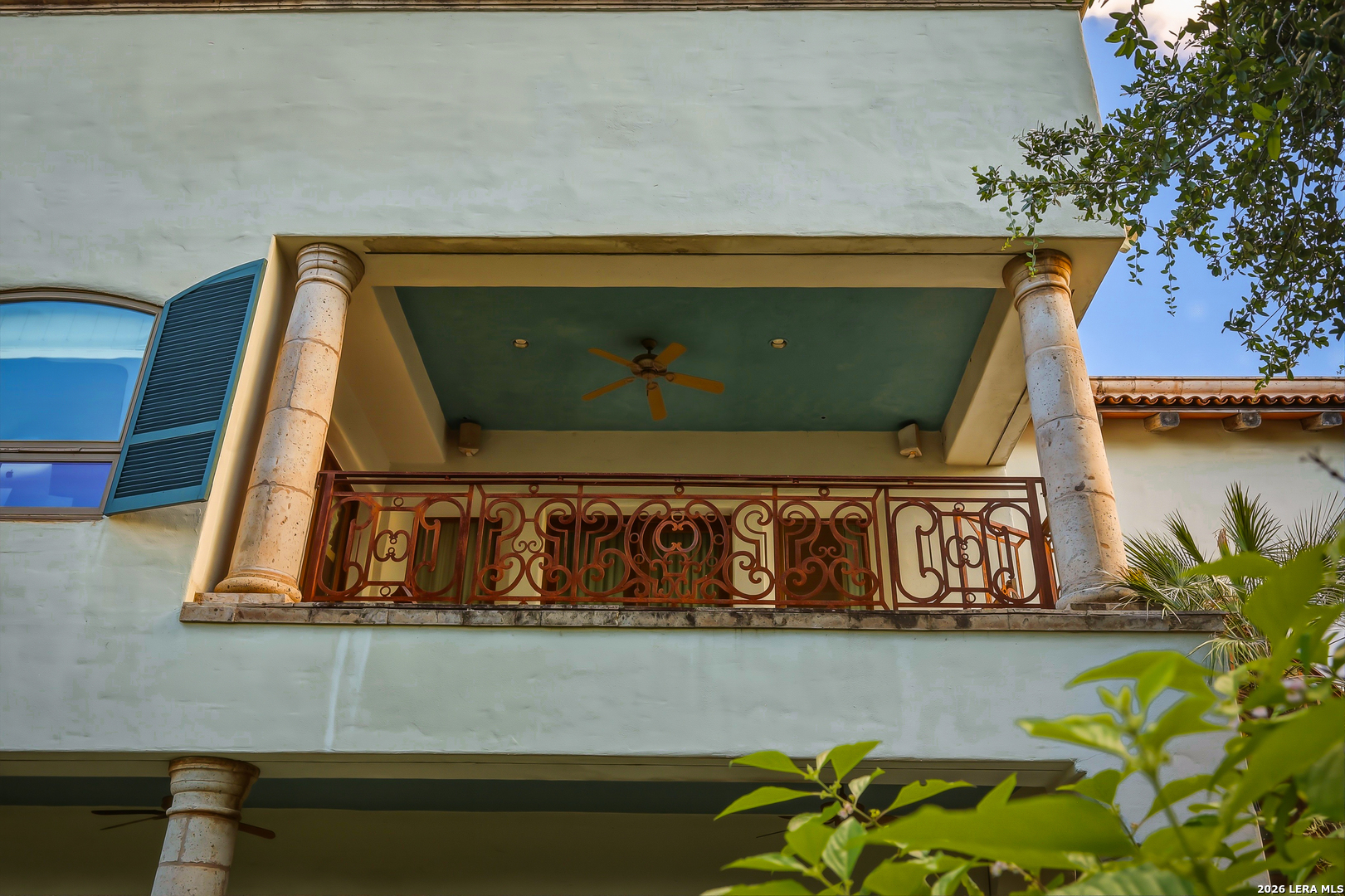 1726 GREYSTONE RDG