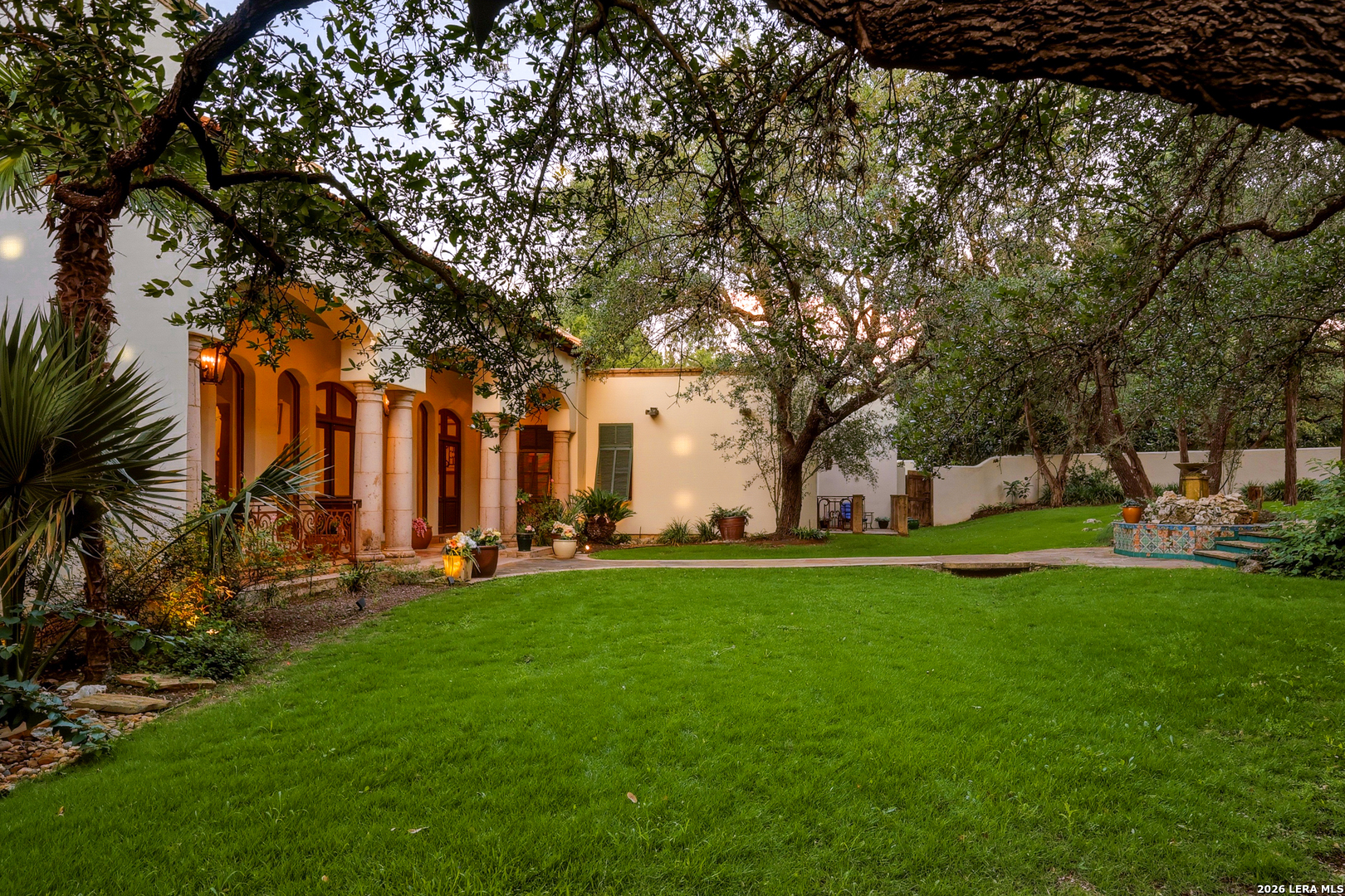 1726 GREYSTONE RDG