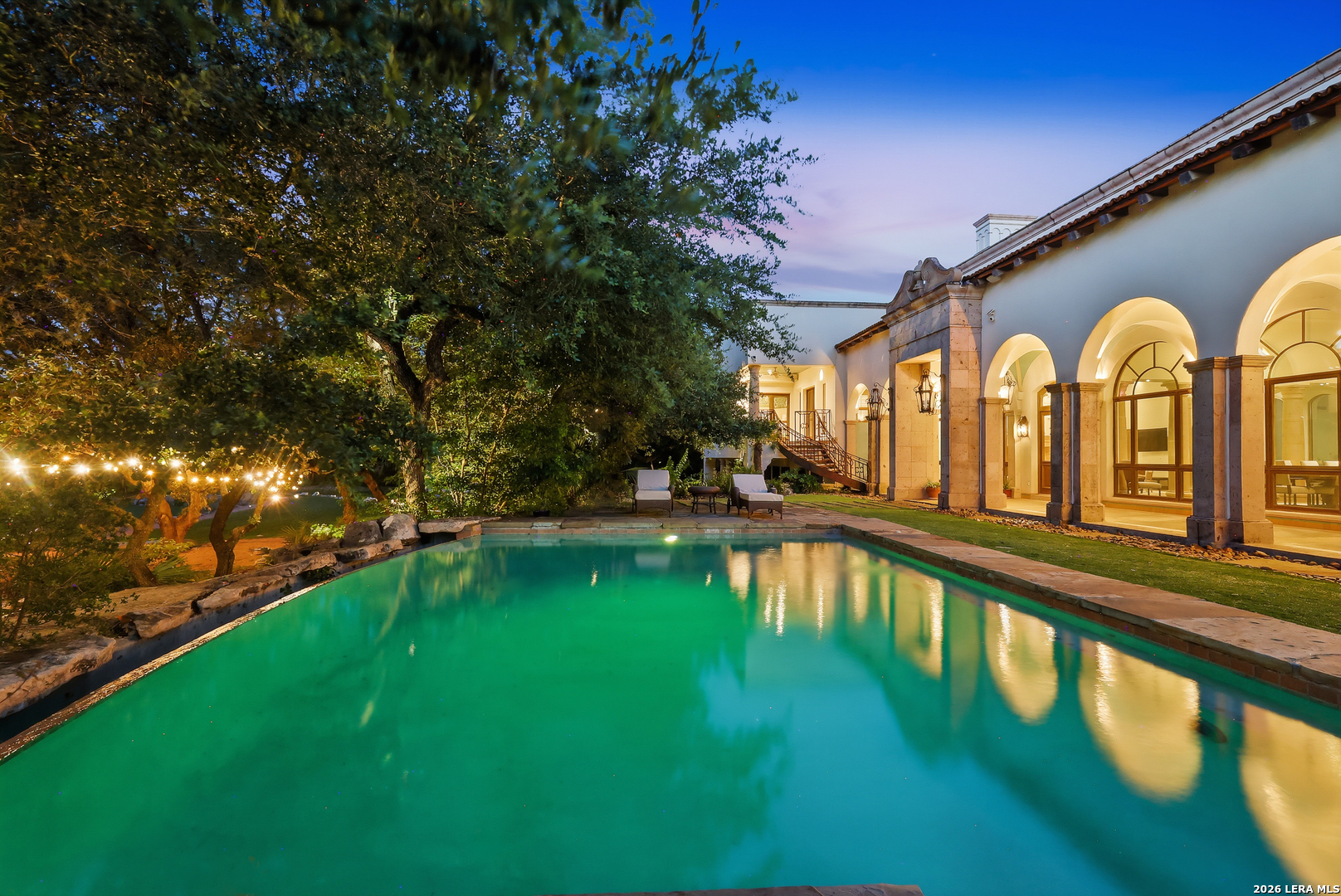 1726 GREYSTONE RDG