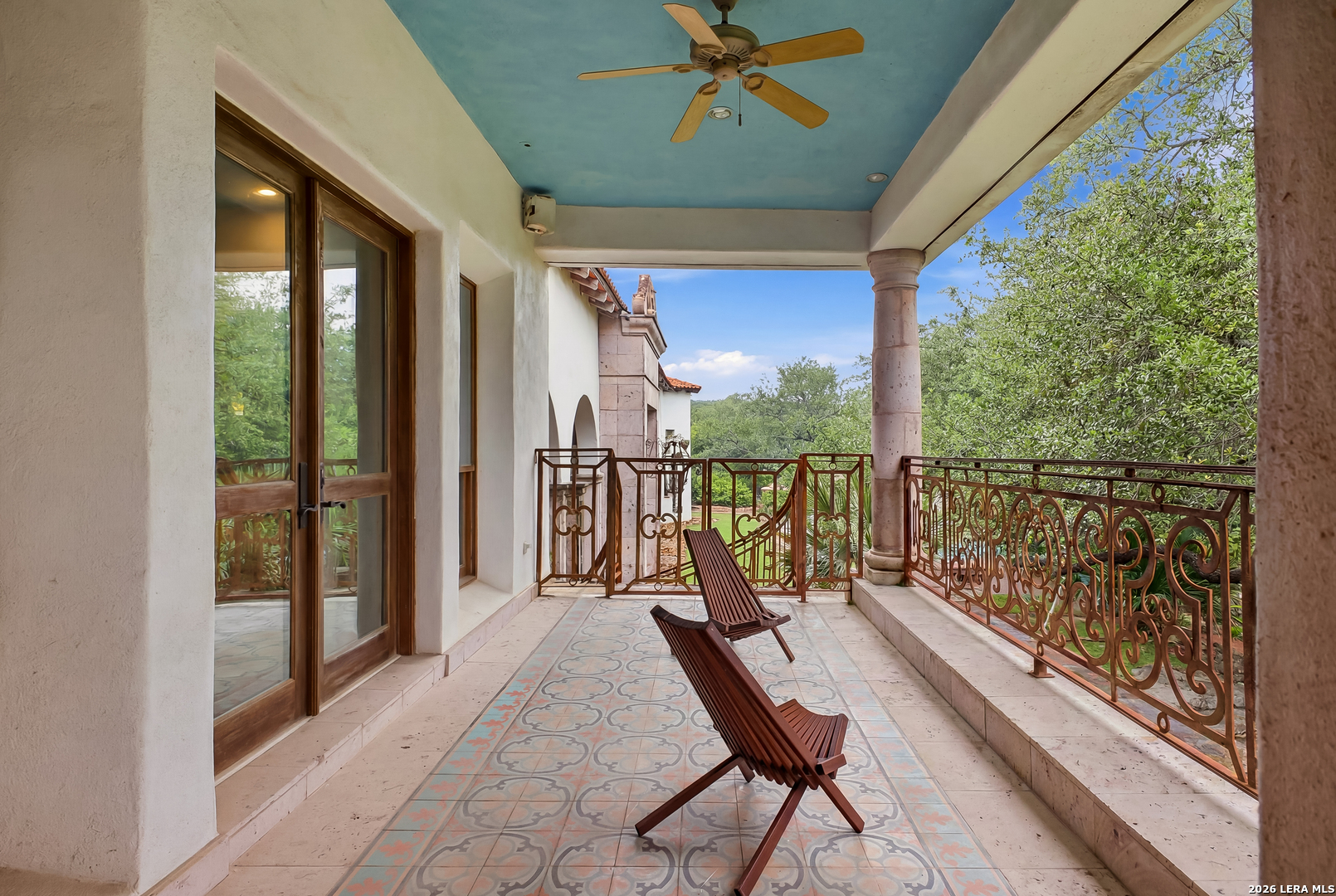1726 GREYSTONE RDG