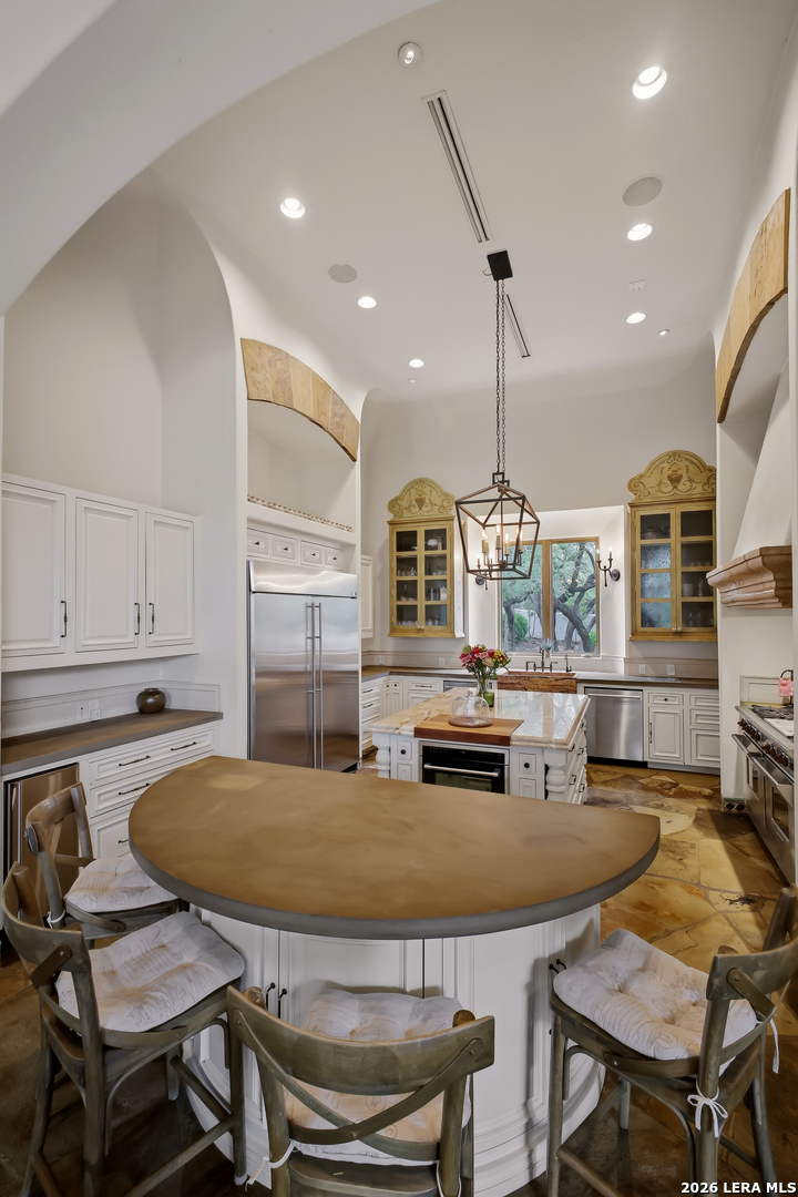 1726 GREYSTONE RDG