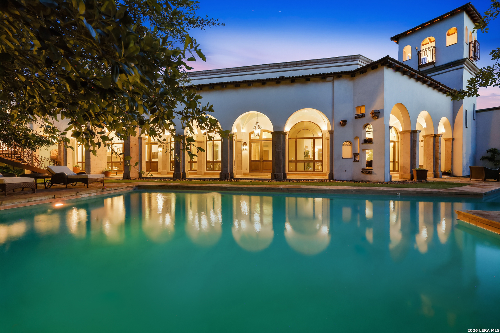 1726 GREYSTONE RDG