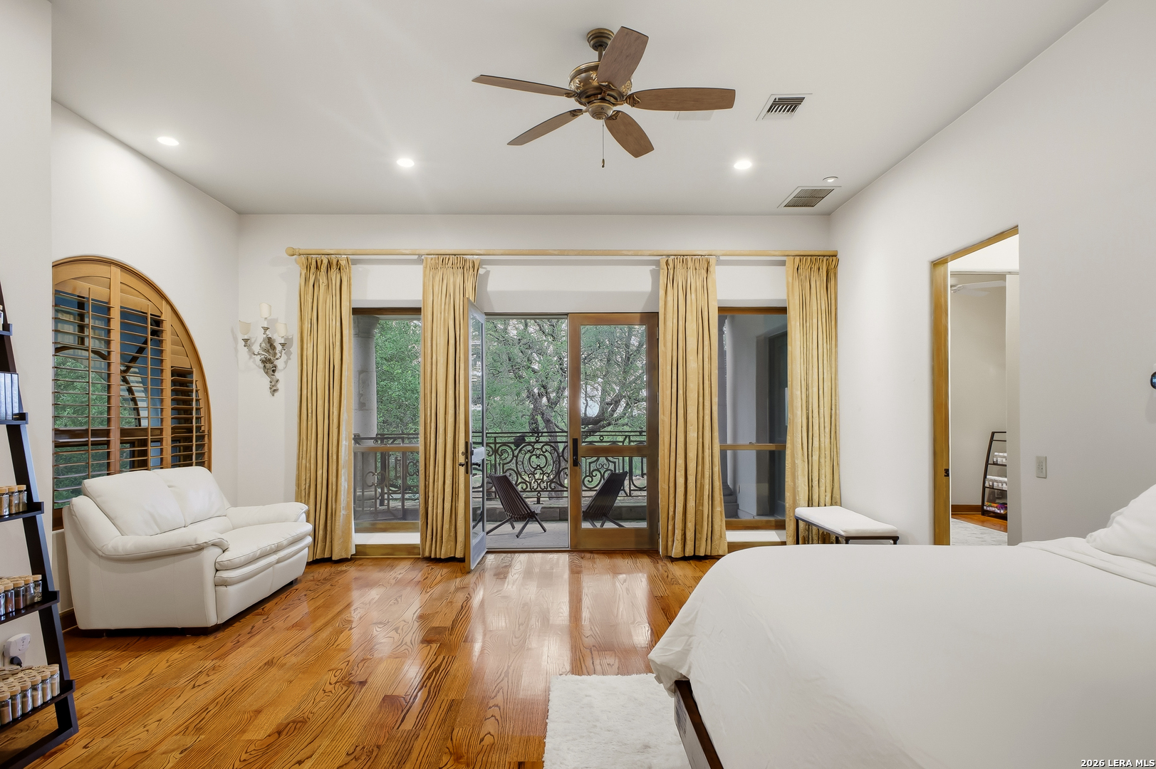 1726 GREYSTONE RDG