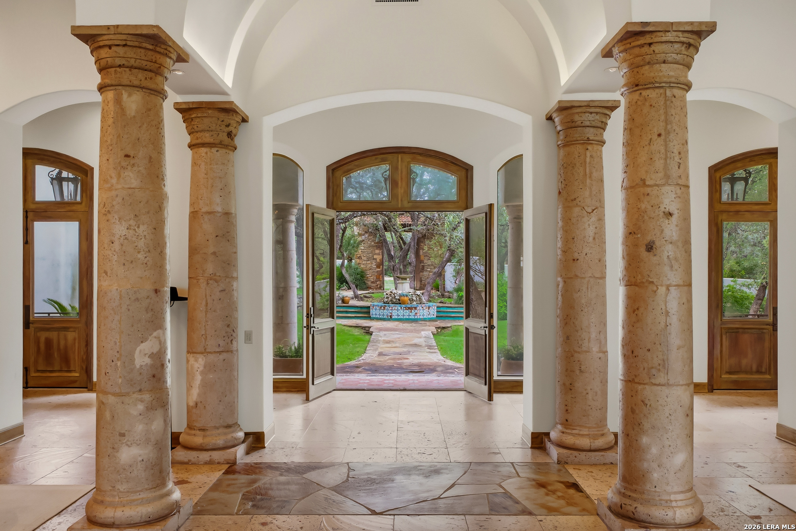 1726 GREYSTONE RDG