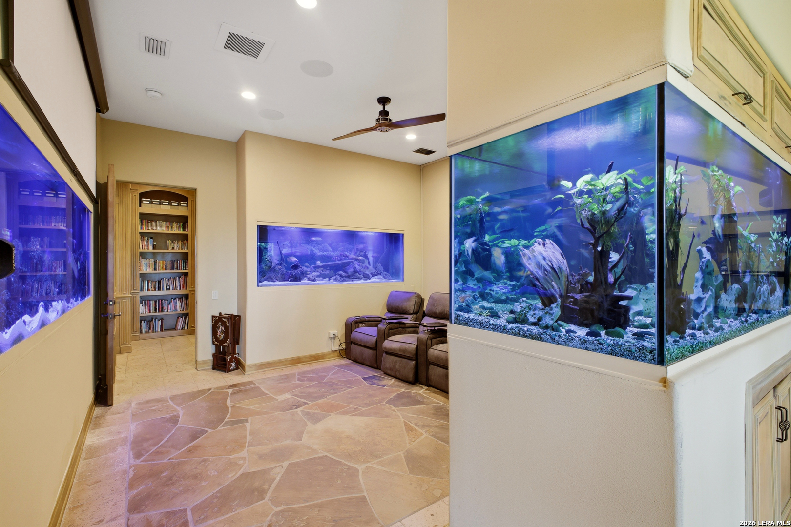 1726 GREYSTONE RDG
