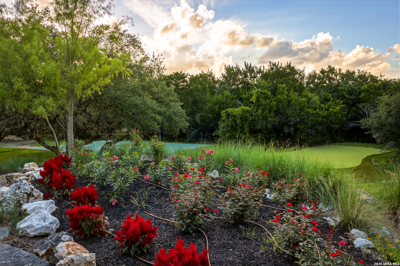 1726 GREYSTONE RDG