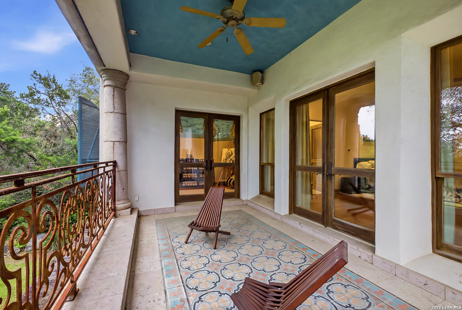 1726 GREYSTONE RDG