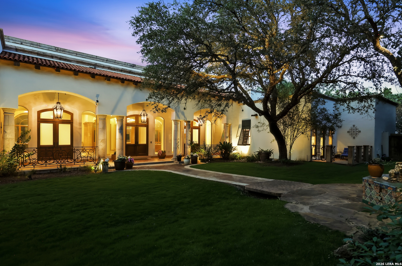 1726 GREYSTONE RDG