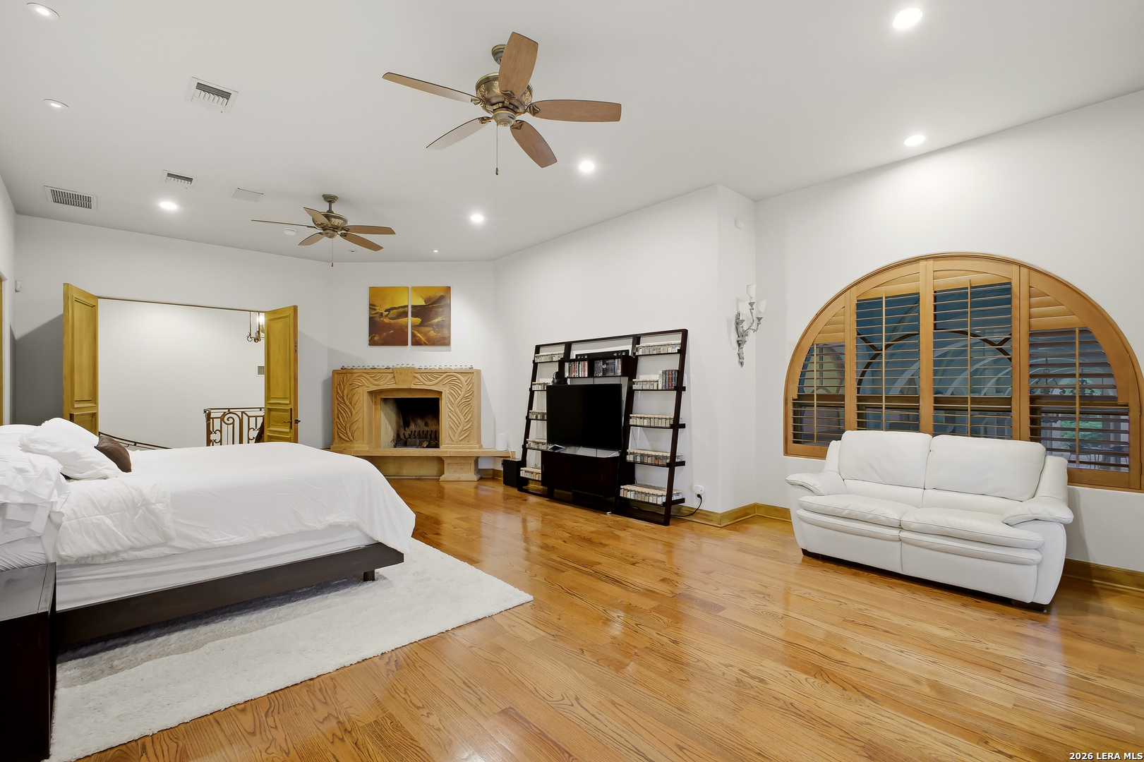 1726 GREYSTONE RDG