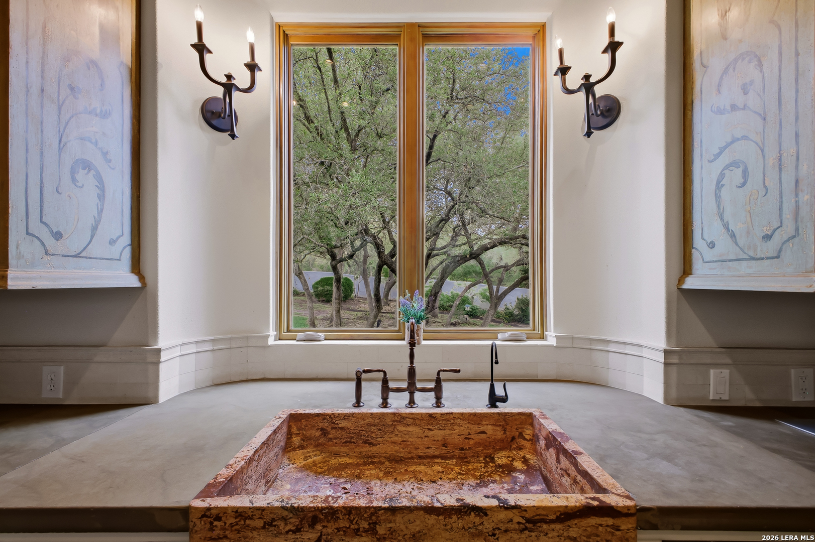 1726 GREYSTONE RDG