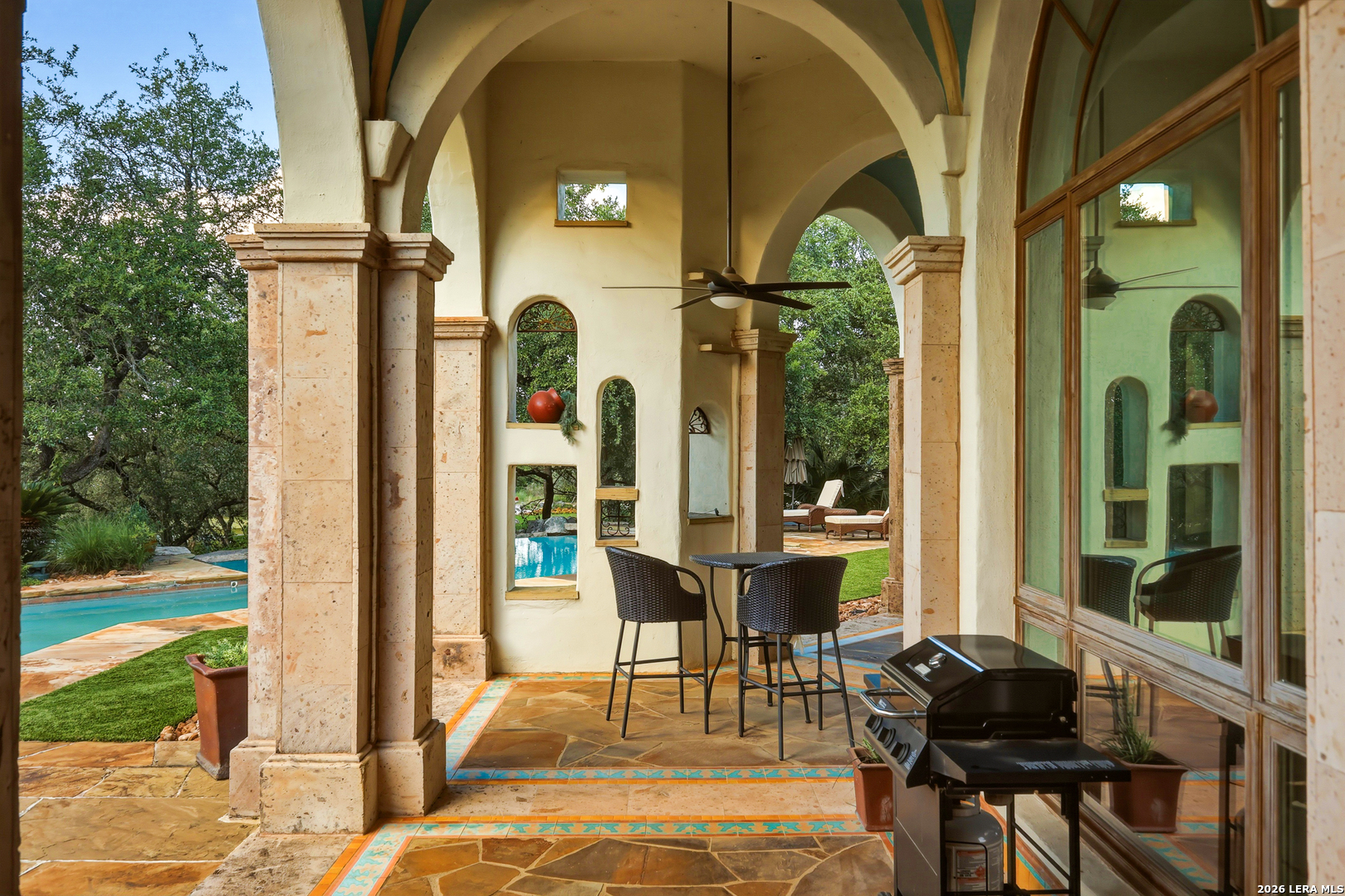 1726 GREYSTONE RDG