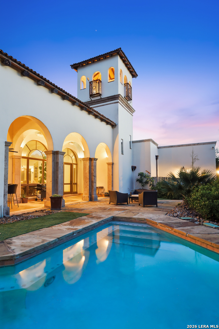 1726 GREYSTONE RDG